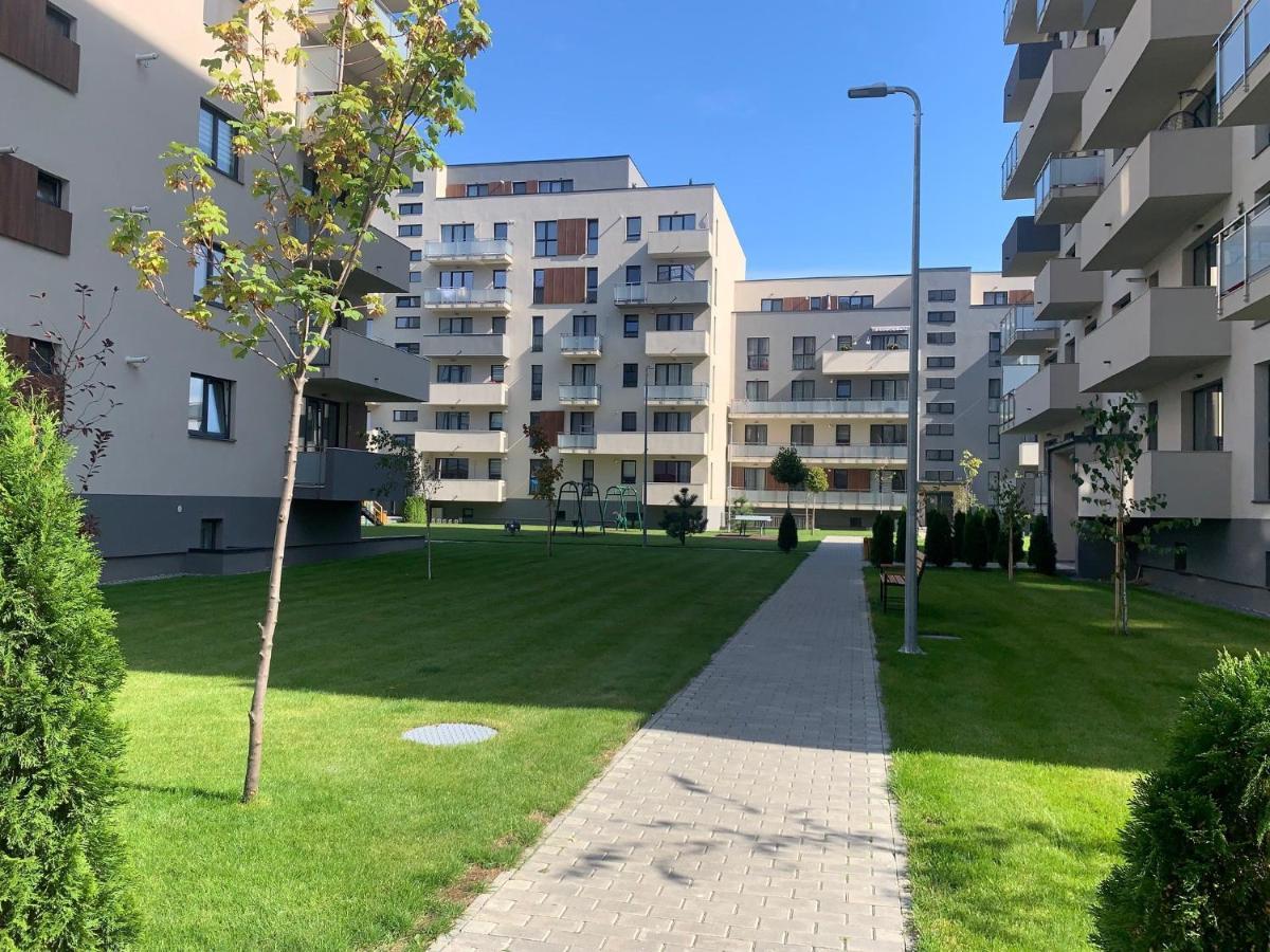 Târgu-MureşApartament Saraアパートメント エクステリア 写真
